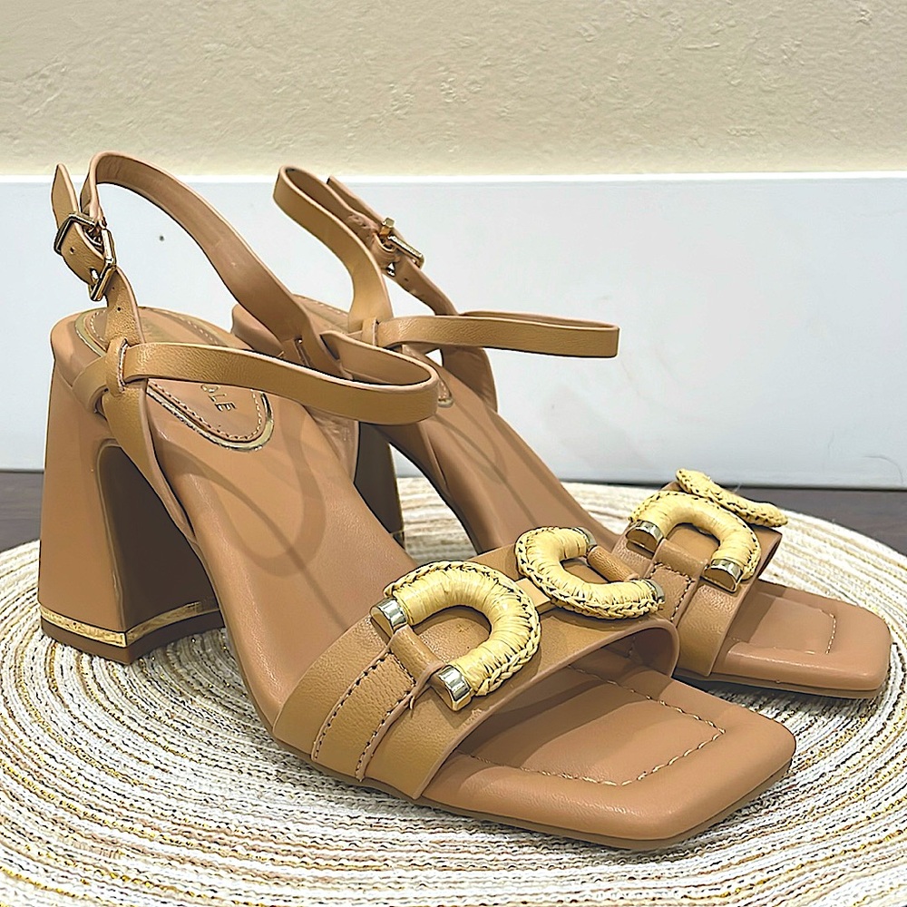 NIB Kenneth Cole buckle square toe ankle strap camel nubuck doe leather sandals